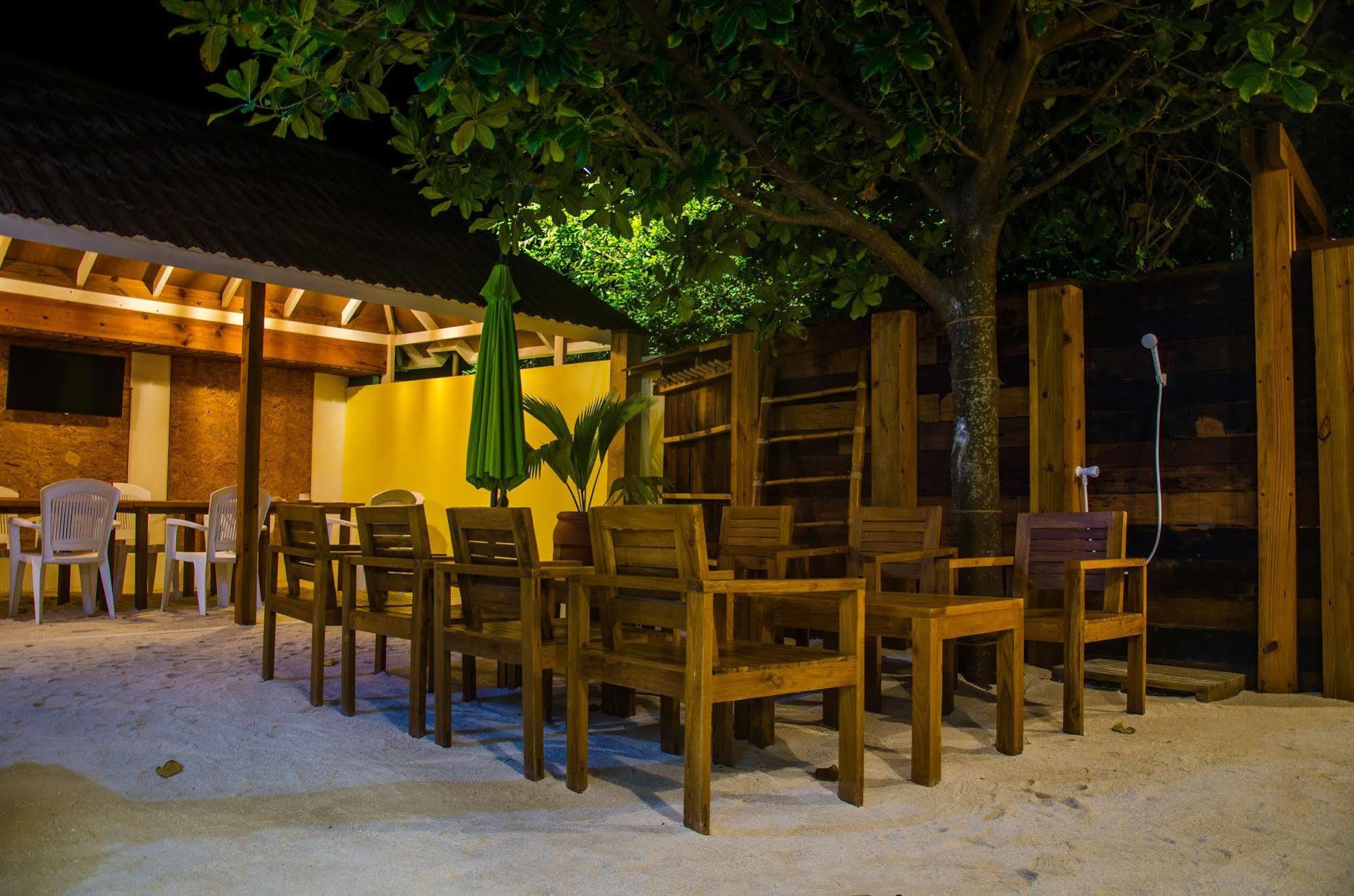 Holiday Garden Rasdhoo Hotel Exterior foto